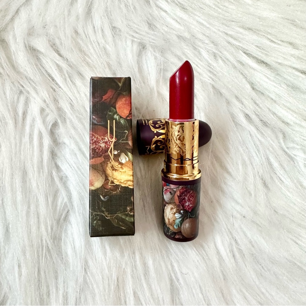 MAC Bittersweetie Amplified Creme Lipstick